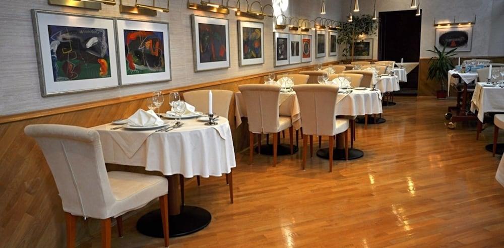 Hotel Rivijera Petrovac Εξωτερικό φωτογραφία