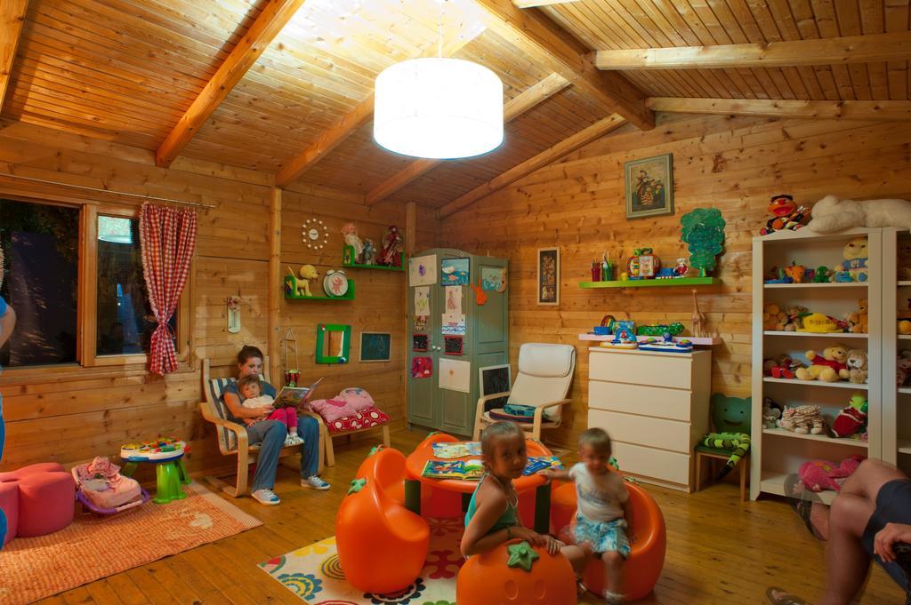 Hotel Rivijera Petrovac Εξωτερικό φωτογραφία