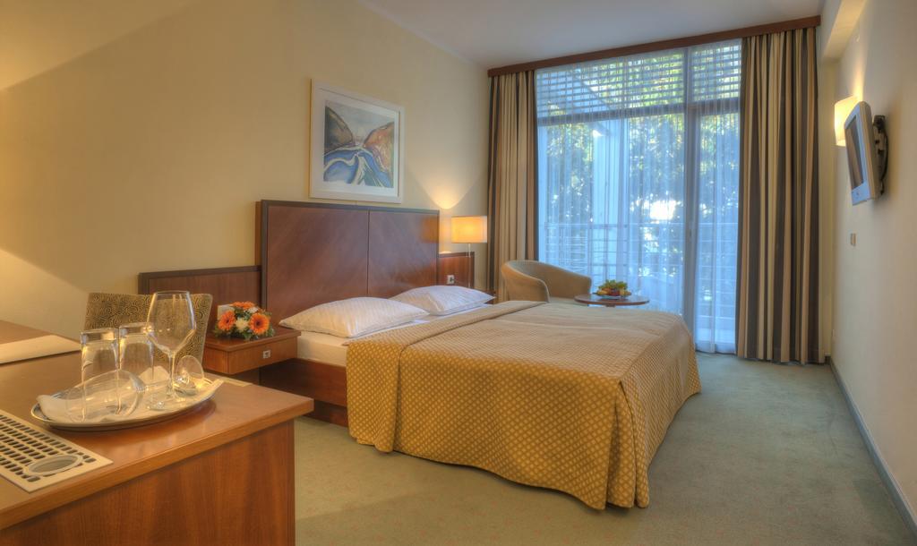 Hotel Rivijera Petrovac Εξωτερικό φωτογραφία