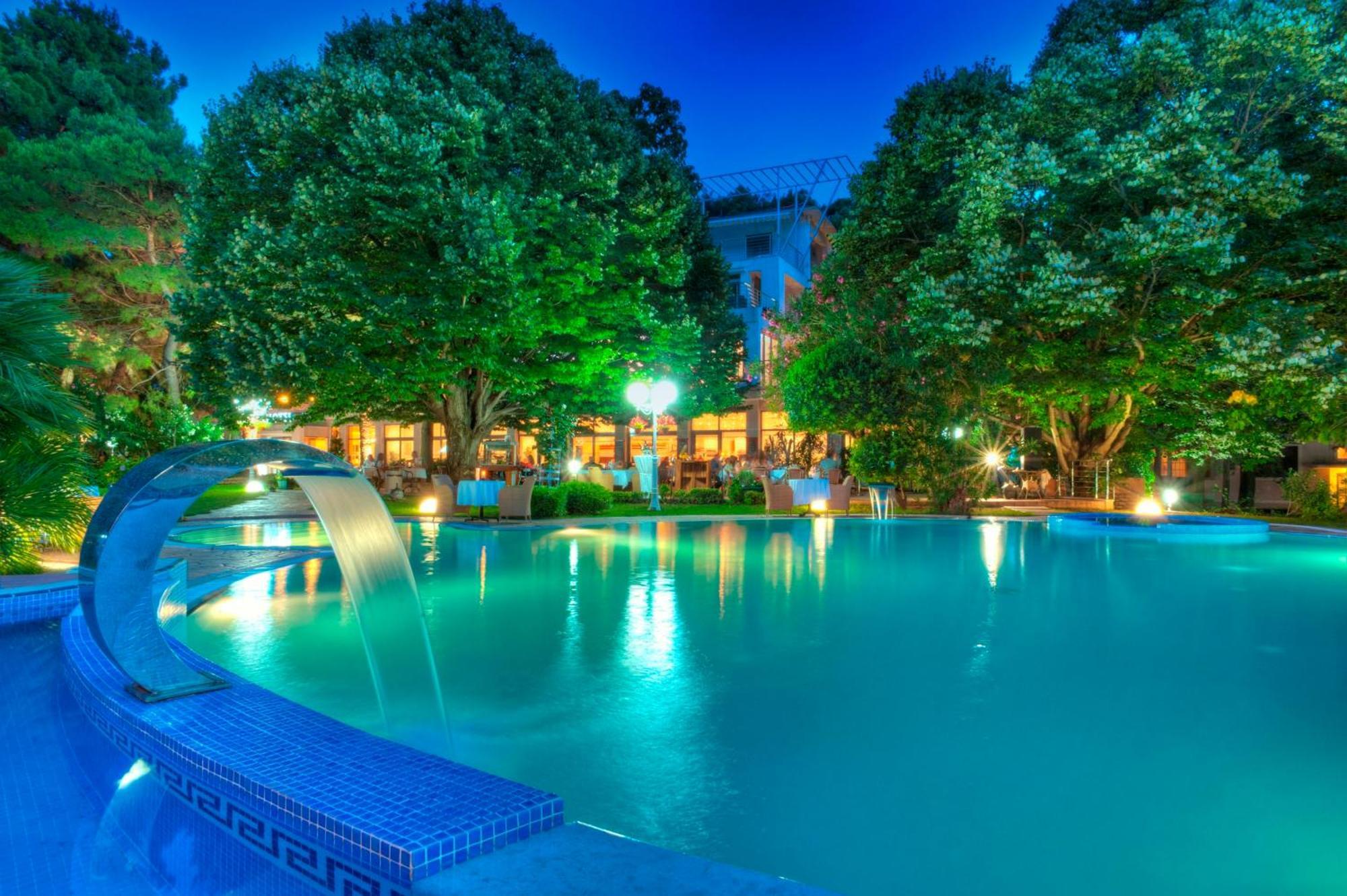 Hotel Rivijera Petrovac Εξωτερικό φωτογραφία